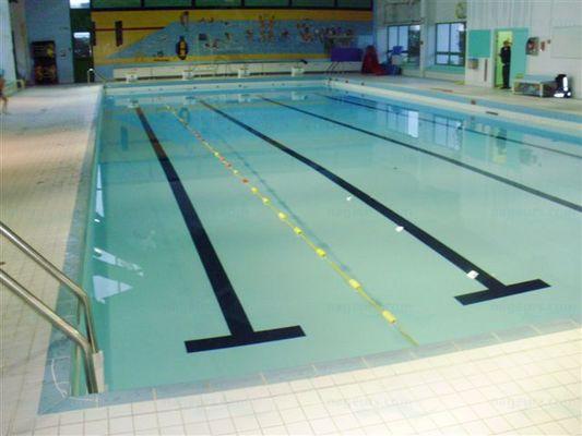 Piscine L�o Lagrange &agrave; Br�tigny sur Orge