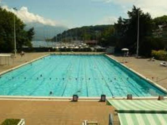 Piscine de plein air des Marquisats &agrave; Annecy