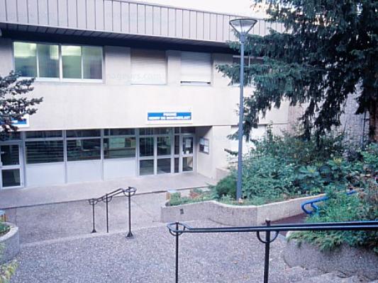 Piscine Henry de Montherlant &agrave; Paris