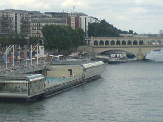 Piscine Jos�phine-Baker &agrave; Paris
