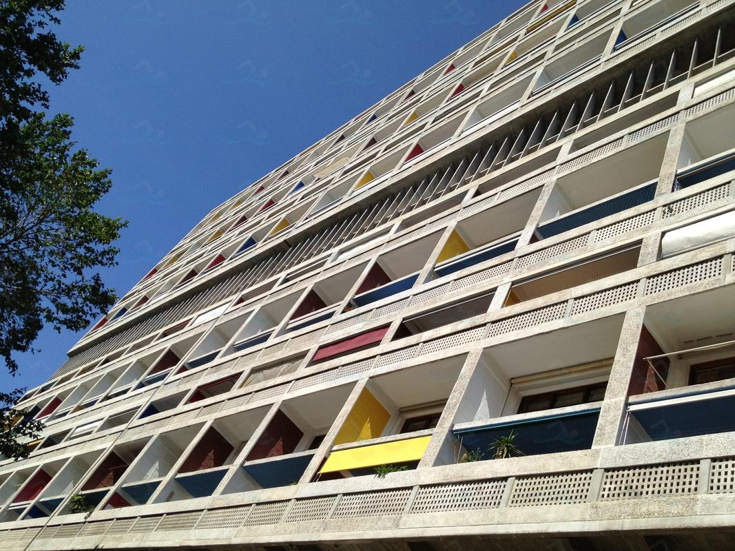 Piscine de la Cit Radieuse, Immeuble Le Corbusier