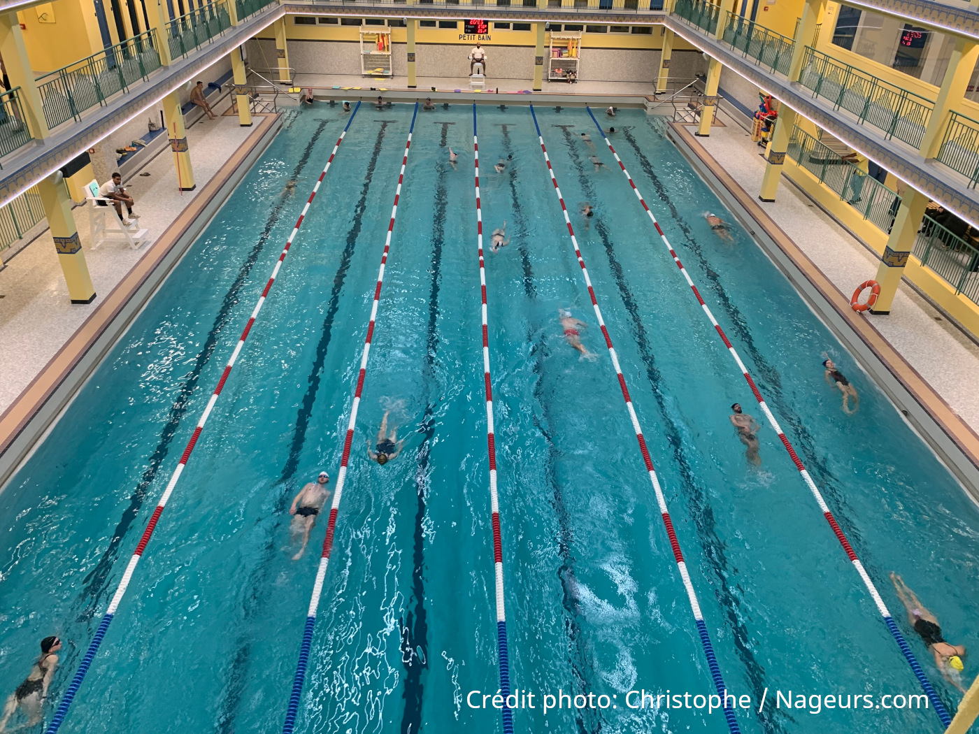 Piscine La Bourgonnirenull