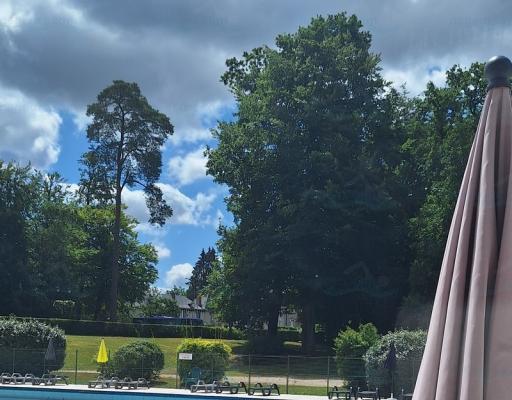 Piscine municipale de Bagnoles-de-l'Orne à Bagnoles-de-l'Orne. photo 1