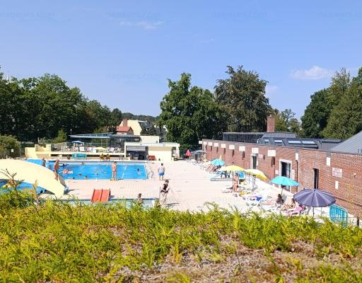 Piscine municipale de Bagnoles-de-l'Orne &agrave; Bagnoles-de-l'Orne. photo 1