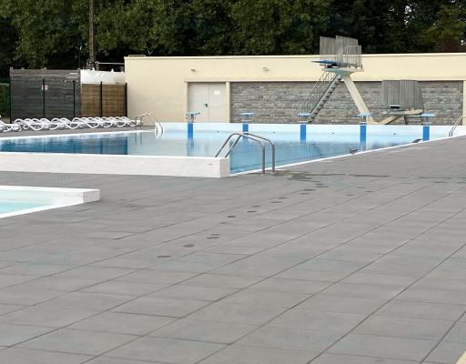 Piscine municipale de Coulonges-sur-l'Autize à Coulonges-sur-l'Autize. photo 3