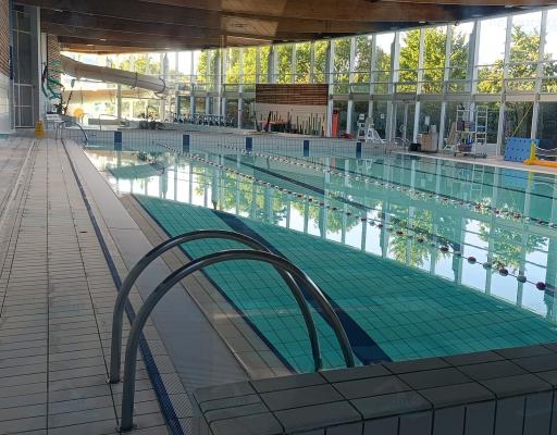 Piscine municipale de La Fert�-Mac� &agrave; La Fert�-Mac�. photo 1