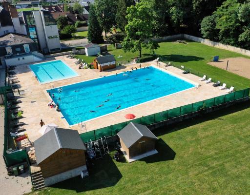 Piscine de la Trsorerie à Saint-Pryv-Saint-Mesmin. photo 1