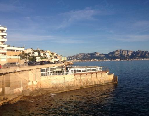 Piscine du restaurant Les Dauphins Corniche à Marseille. photo 4