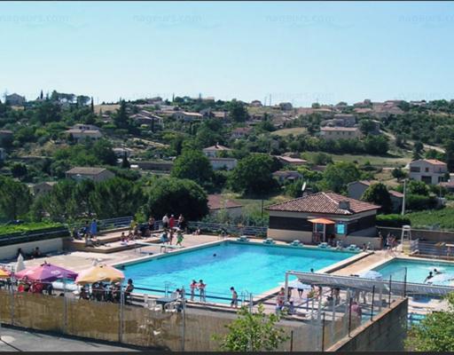 Piscine municipale de Valensole à Valensole. photo 1