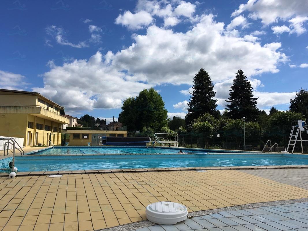 Piscine de Ch�lus