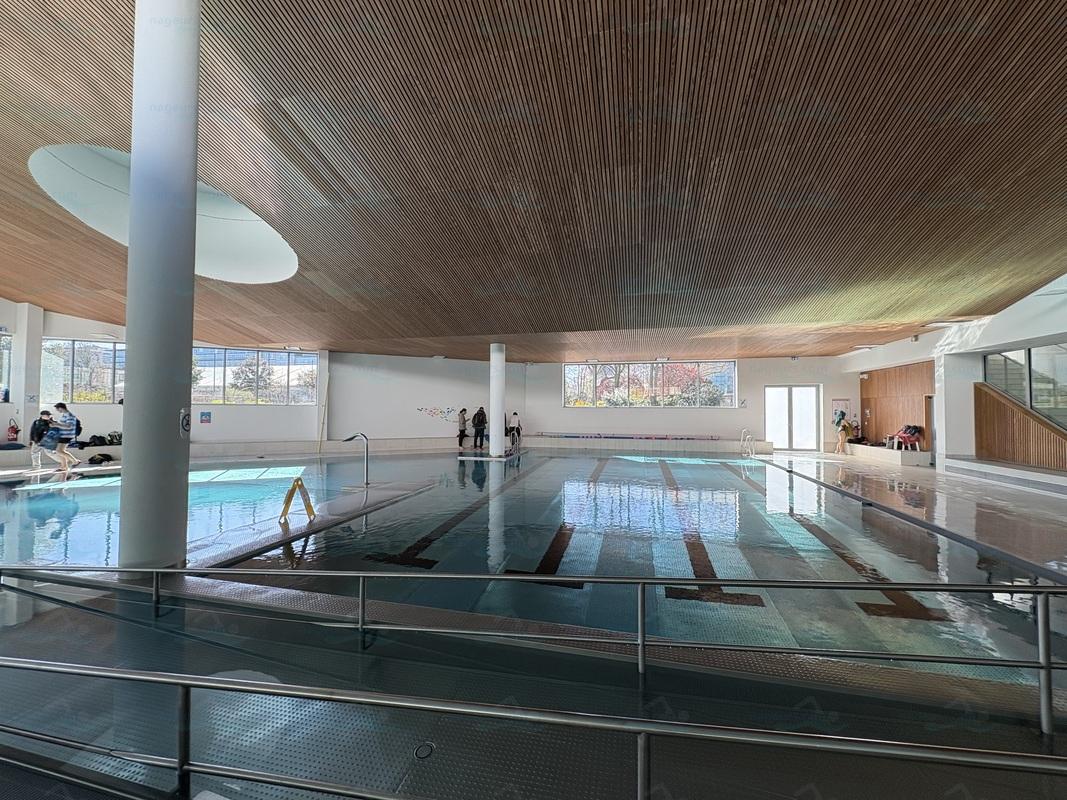 Piscine Th�r�se et Jeanne Brul� (ex Elisabeth)