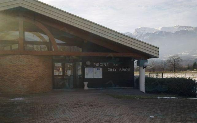 Piscine de Gilly-sur-Isre