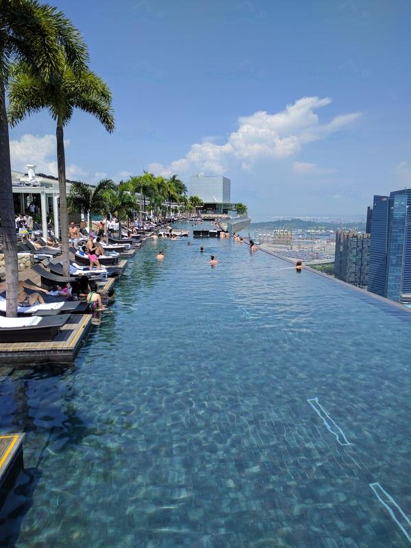  Infinity Pool at Marina Bay Sands Hotel