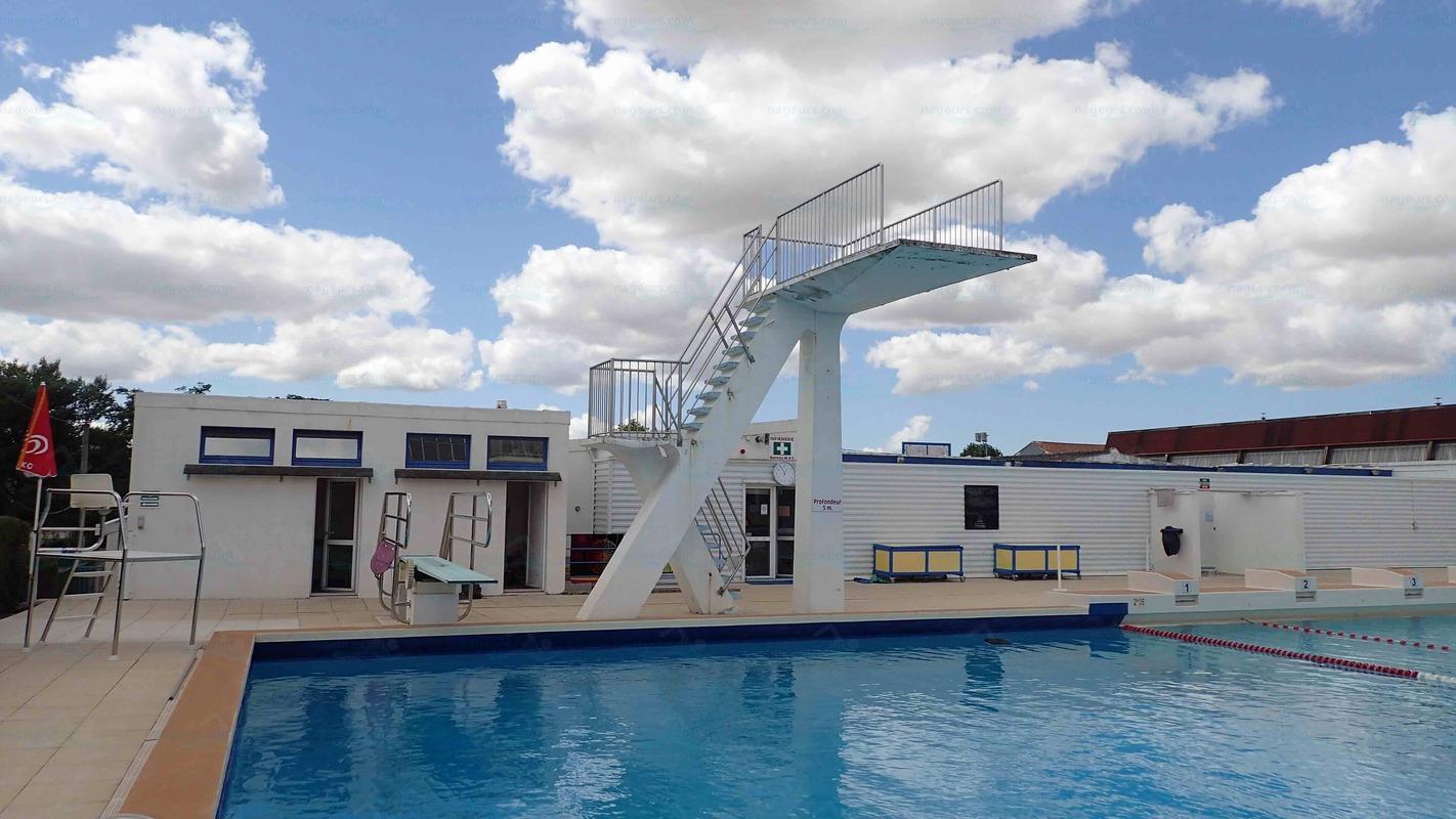 Piscine de Surg�res