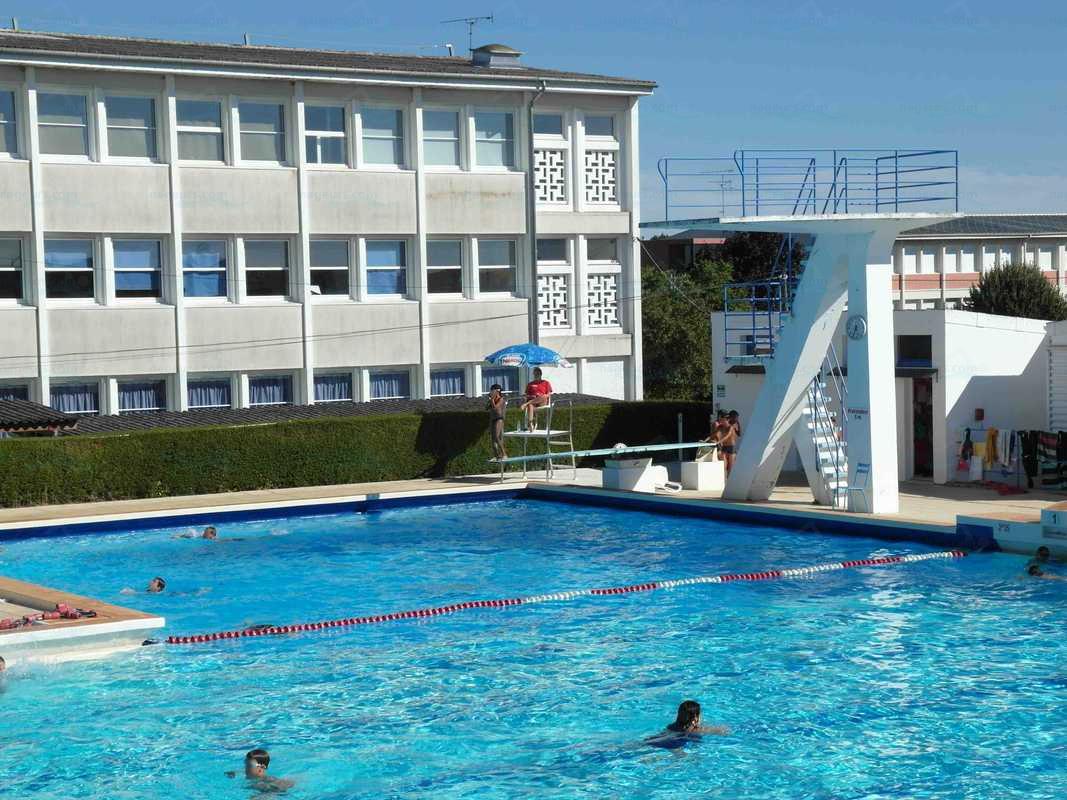 Piscine de Surg�res