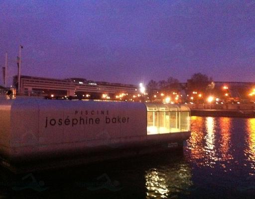 Piscine Josphine-Baker à Paris. photo 11
